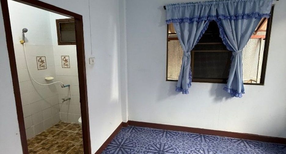 À vendre 2 chambres maison à Mueang Lamphun, Lamphun