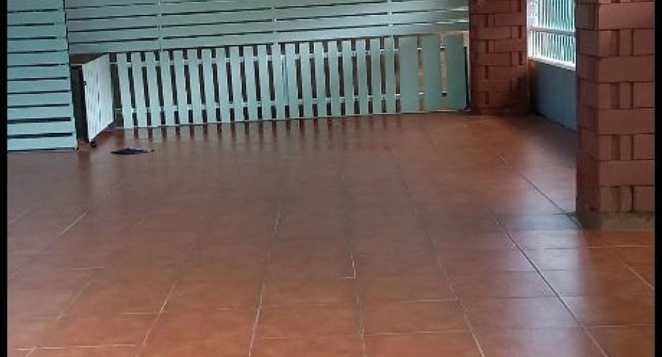 À vendre 2 chambres maison à Mueang Lamphun, Lamphun