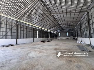 For rent warehouse in Saphan Sung, Bangkok