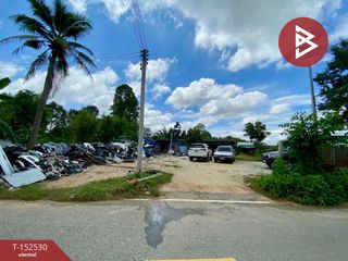 Terreno en venta en Phanat Nikhom, Chonburi