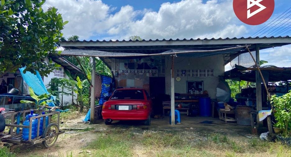 Terreno en venta en Phanat Nikhom, Chonburi