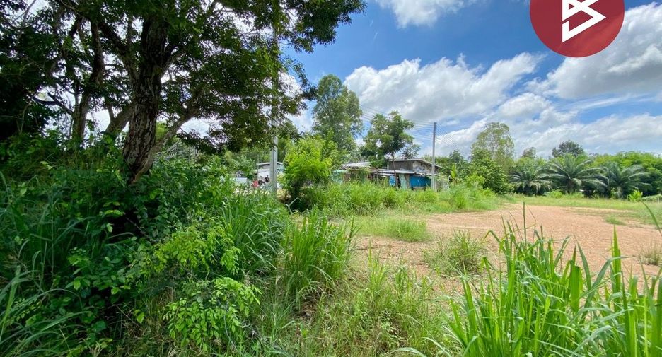 Terreno en venta en Phanat Nikhom, Chonburi