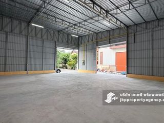 For rent warehouse in Wang Thonglang, Bangkok