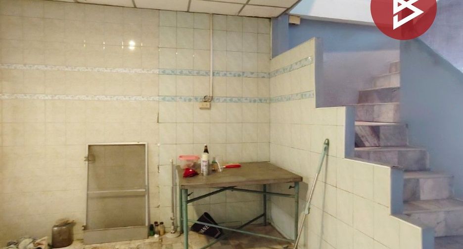 For sale 2 bedrooms townhouse in Sam Phran, Nakhon Pathom