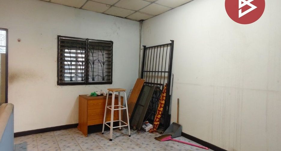 For sale 2 bedrooms townhouse in Sam Phran, Nakhon Pathom