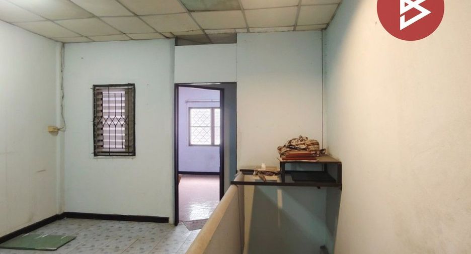 For sale 2 bedrooms townhouse in Sam Phran, Nakhon Pathom