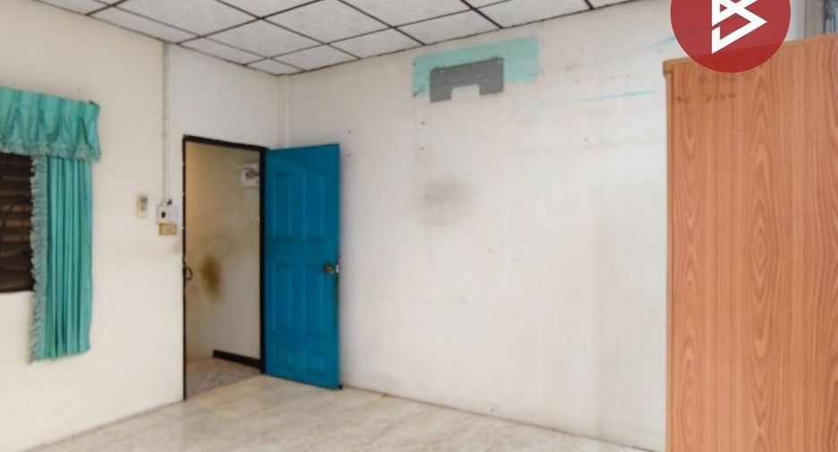 For sale 2 bedrooms townhouse in Sam Phran, Nakhon Pathom
