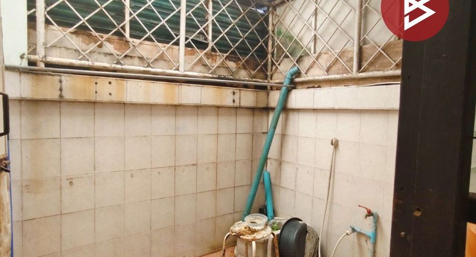 For sale 2 bedrooms townhouse in Sam Phran, Nakhon Pathom
