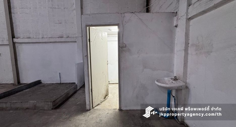 For rent warehouse in Bang Kapi, Bangkok
