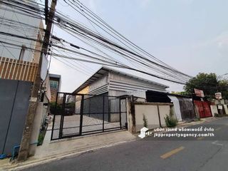 For rent warehouse in Chatuchak, Bangkok