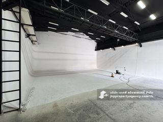 For rent warehouse in Khan Na Yao, Bangkok