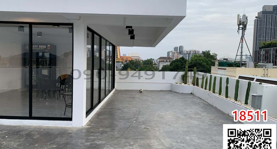 For rent 6 bedrooms retail Space in Phra Khanong, Bangkok