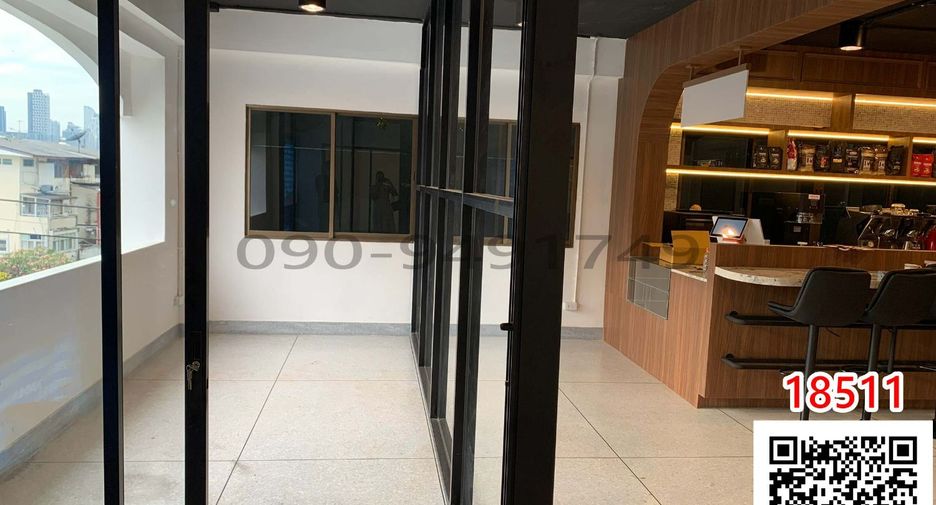 For rent 6 bedrooms retail Space in Phra Khanong, Bangkok