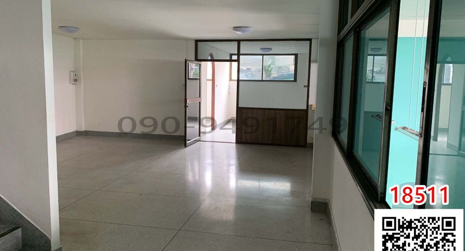 For rent 6 bedrooms retail Space in Phra Khanong, Bangkok