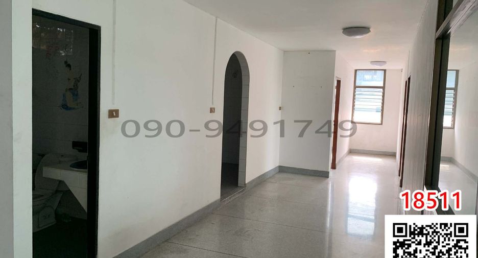 For rent 6 bedrooms retail Space in Phra Khanong, Bangkok