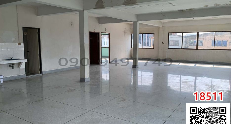 For rent 6 bedrooms retail Space in Phra Khanong, Bangkok