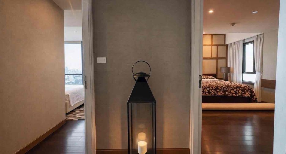 For sale 4 bedrooms condo in Yan Nawa, Bangkok