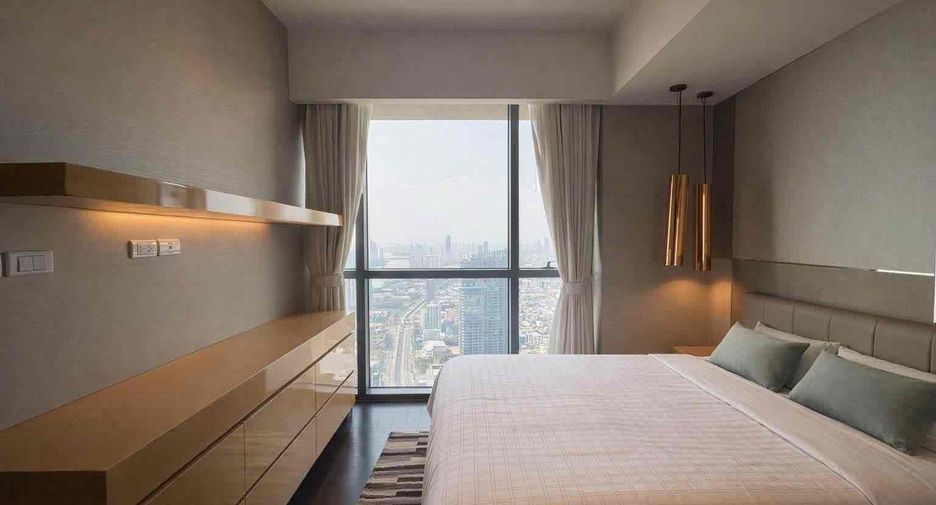 For sale 4 bedrooms condo in Yan Nawa, Bangkok