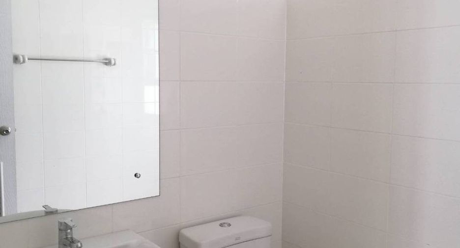 For rent 2 bedrooms townhouse in Mueang Chiang Mai, Chiang Mai