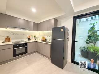 For sale 3 bedrooms townhouse in Watthana, Bangkok