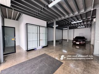 For rent warehouse in Lat Phrao, Bangkok