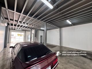 For rent warehouse in Lat Phrao, Bangkok
