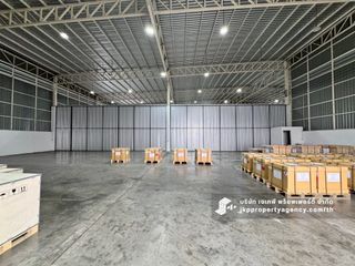 For rent warehouse in Khlong Toei, Bangkok