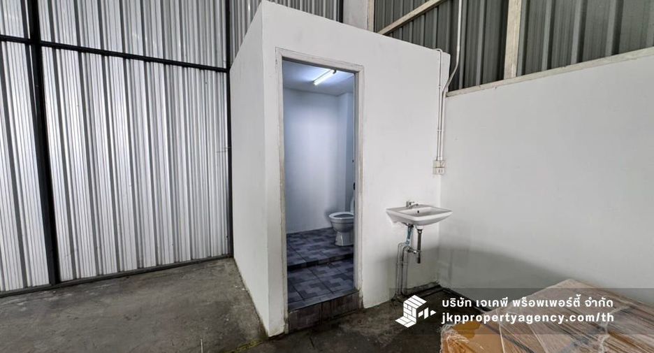 For rent warehouse in Khlong Toei, Bangkok