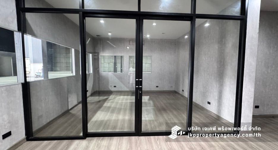 For rent warehouse in Khlong Toei, Bangkok