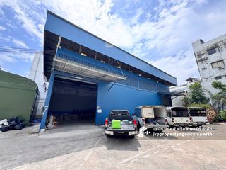 For rent warehouse in Khlong Toei, Bangkok