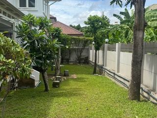 For rent 4 bedrooms house in Mueang Samut Prakan, Samut Prakan