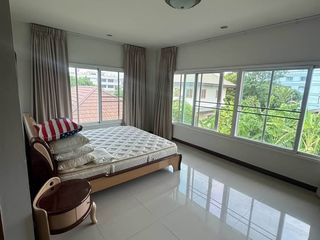 For rent 4 bedrooms house in Mueang Samut Prakan, Samut Prakan