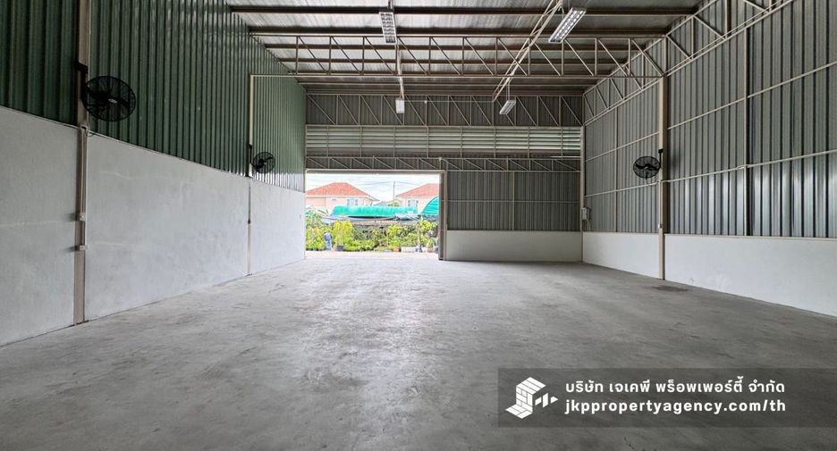 For rent warehouse in Saphan Sung, Bangkok