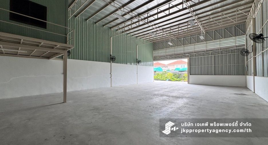 For rent warehouse in Saphan Sung, Bangkok