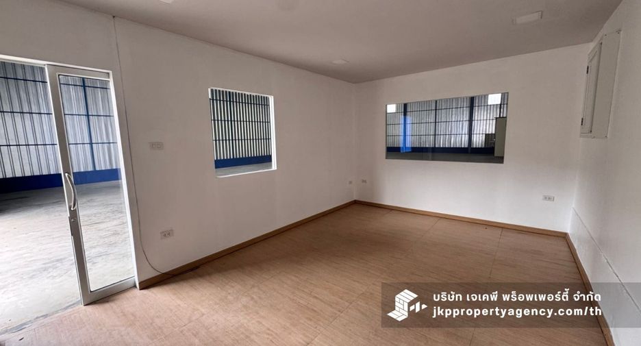 For rent warehouse in Wang Thonglang, Bangkok