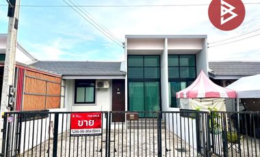 For sale 2 ベッドルーム townhouse in Phan Thong, Chonburi