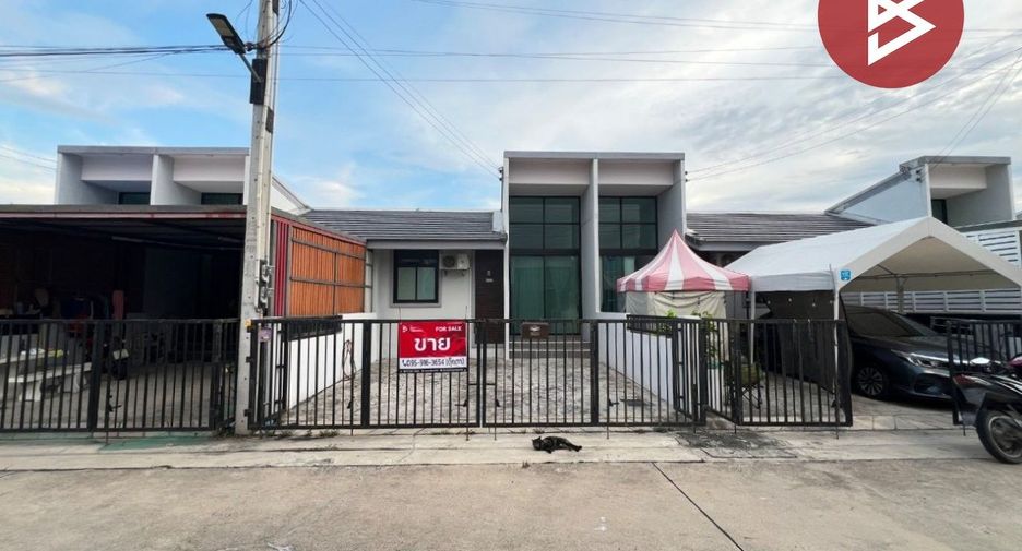 For sale 2 ベッドルーム townhouse in Phan Thong, Chonburi