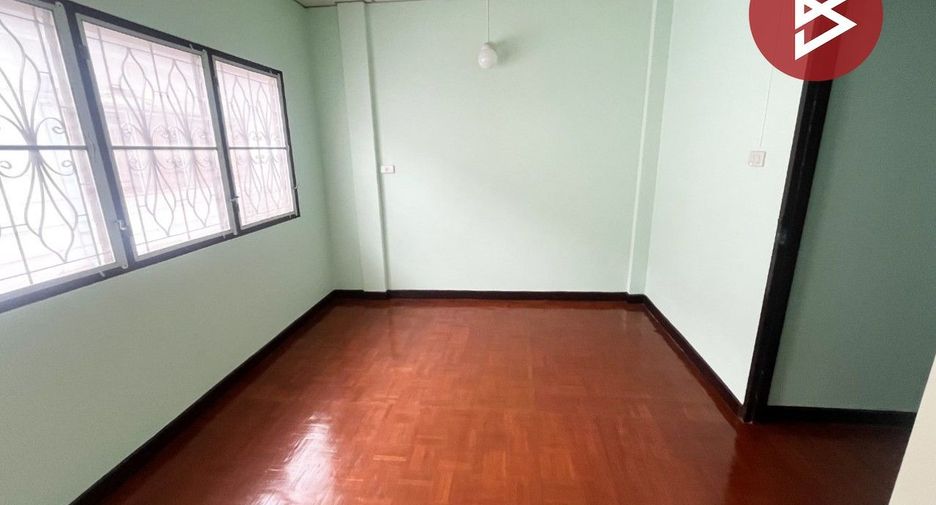 For sale 2 bedrooms townhouse in Bang Pakong, Chachoengsao