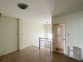 For sale 3 bedrooms retail Space in Bang Bon, Bangkok