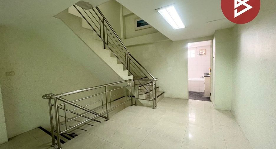 For sale 3 bedrooms retail Space in Bang Bon, Bangkok
