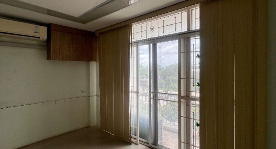 For sale 3 bedrooms retail Space in Bang Bon, Bangkok