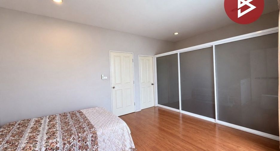 For sale 3 bedrooms townhouse in Rat Burana, Bangkok