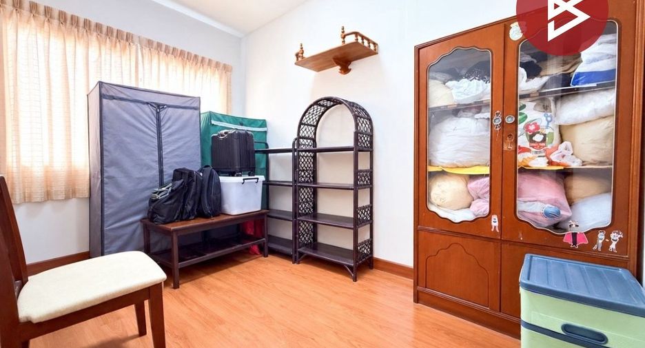 For sale 3 bedrooms townhouse in Rat Burana, Bangkok