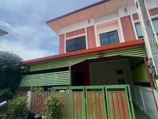 For sale 4 bedrooms townhouse in Ban Pho, Chachoengsao