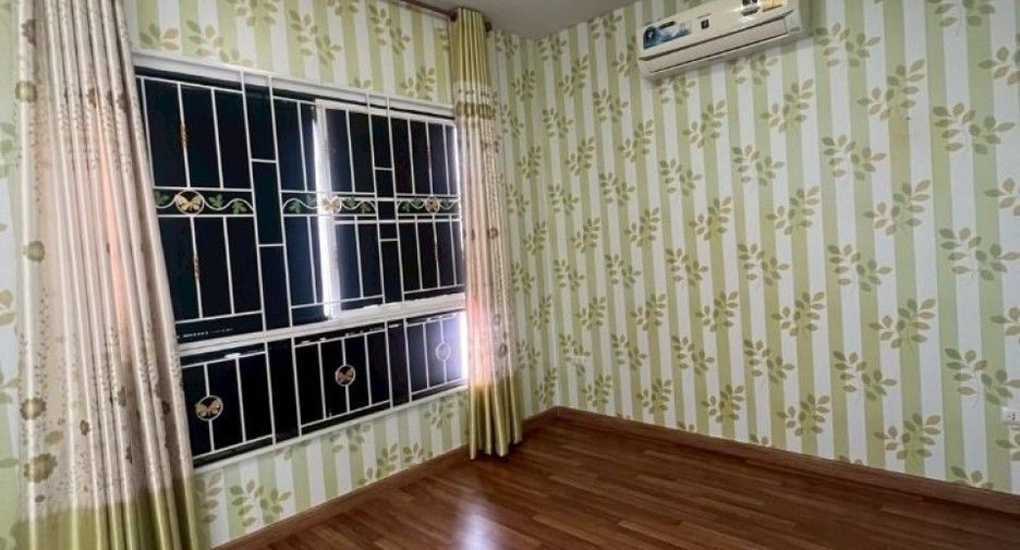 For sale 4 bedrooms townhouse in Ban Pho, Chachoengsao