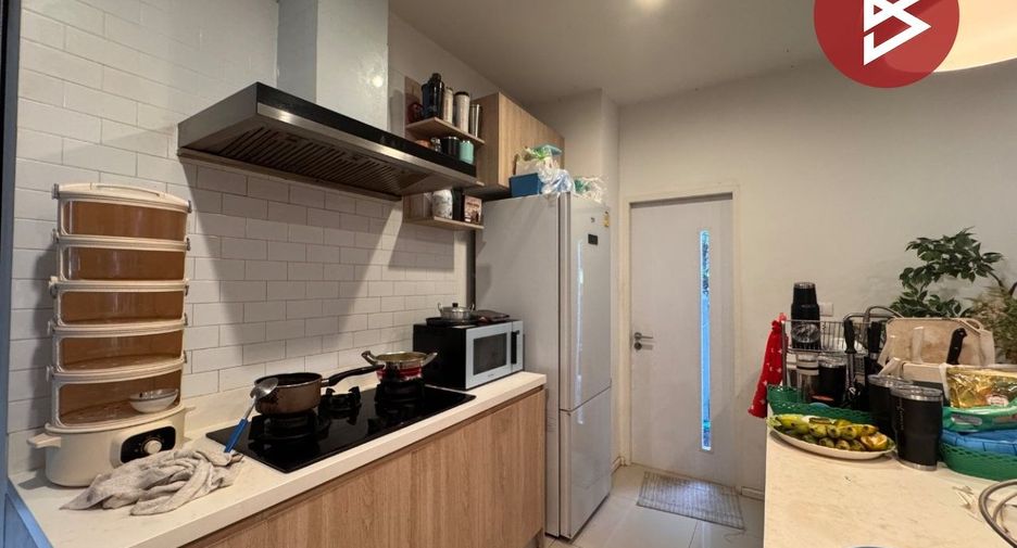 For sale 4 bedrooms house in Sai Mai, Bangkok