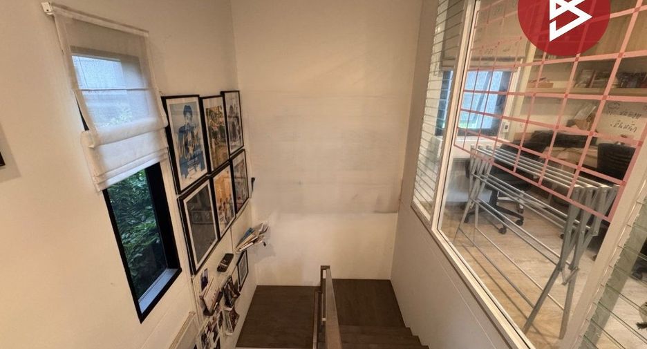 For sale 4 bedrooms house in Sai Mai, Bangkok