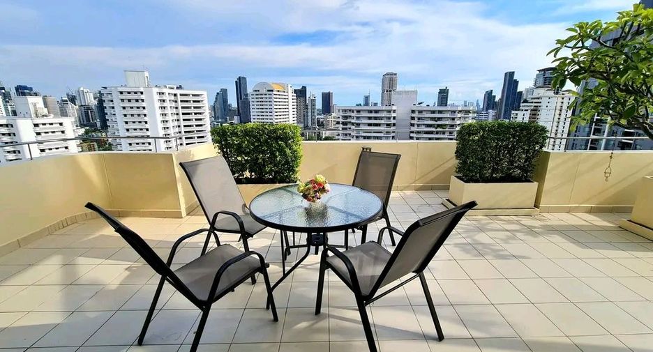 For rent 4 bedrooms condo in Watthana, Bangkok