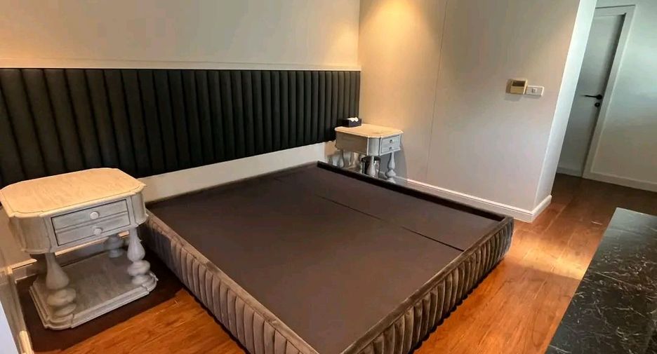 For rent 4 bedrooms office in Watthana, Bangkok