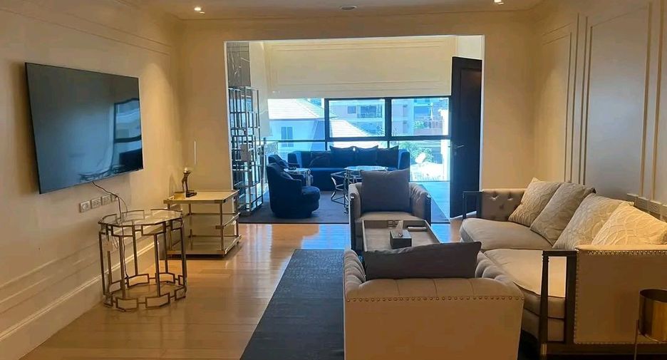 For rent 4 bedrooms office in Watthana, Bangkok